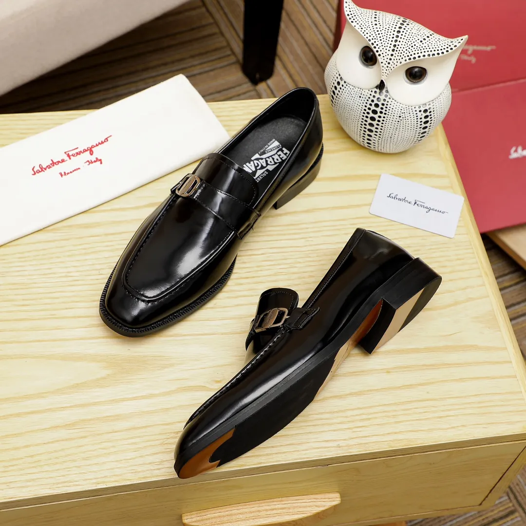 Factory price 420 🔥Ferragamo's new men's casual slip-on shoes🇨🇳Official website original 1:1 mold opening, original quality💯Fine workmanship, high-end luxury☘The upper is made of imported Italian first-layer cowhide🌴🐑leather lining🍓Rubber wear-resistant and non-slip outsole, breathable and comfortable to wear🍍The first choice for high-end men🍉Black, size 38-45
